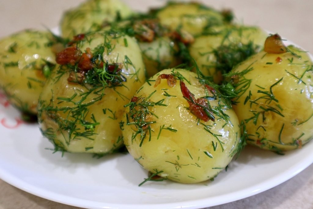 картошка с укропом